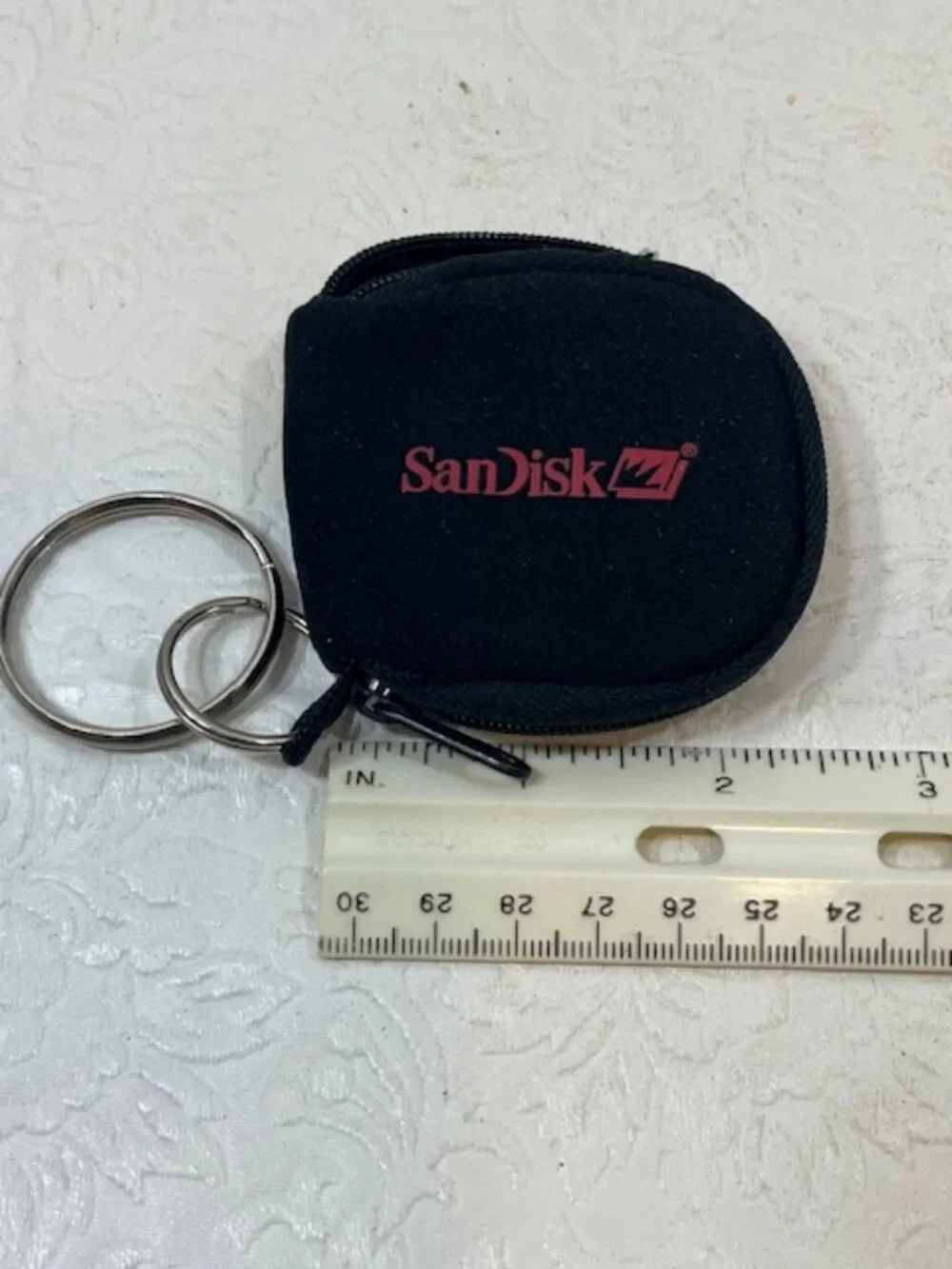 SanDisk Memory/Flash Card Travel Zip Pouch Case Keychain Logo Black 2.75